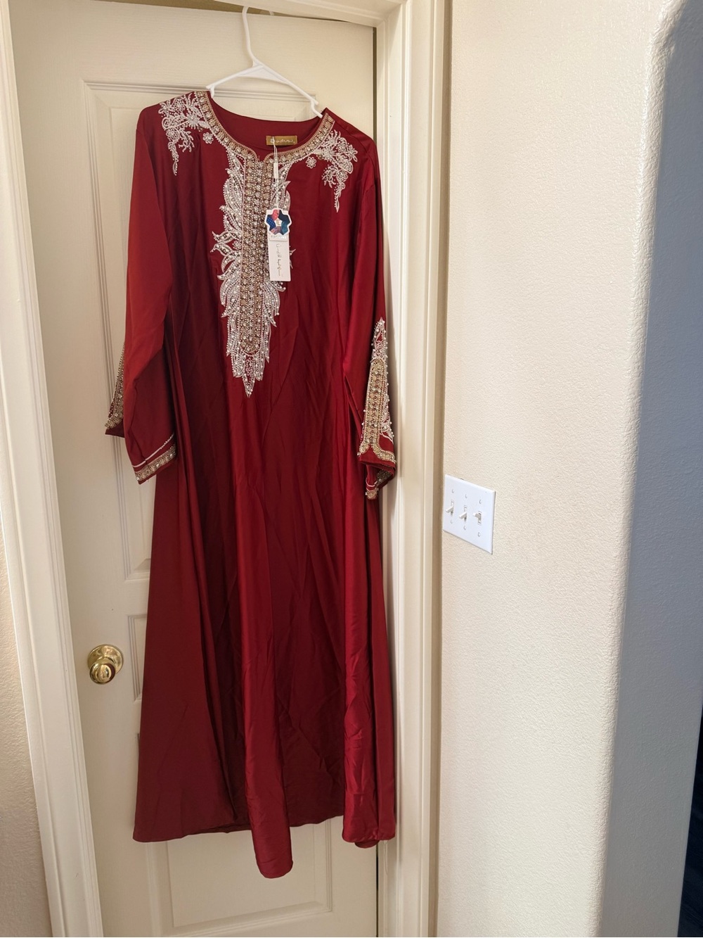 Maroon red abaya